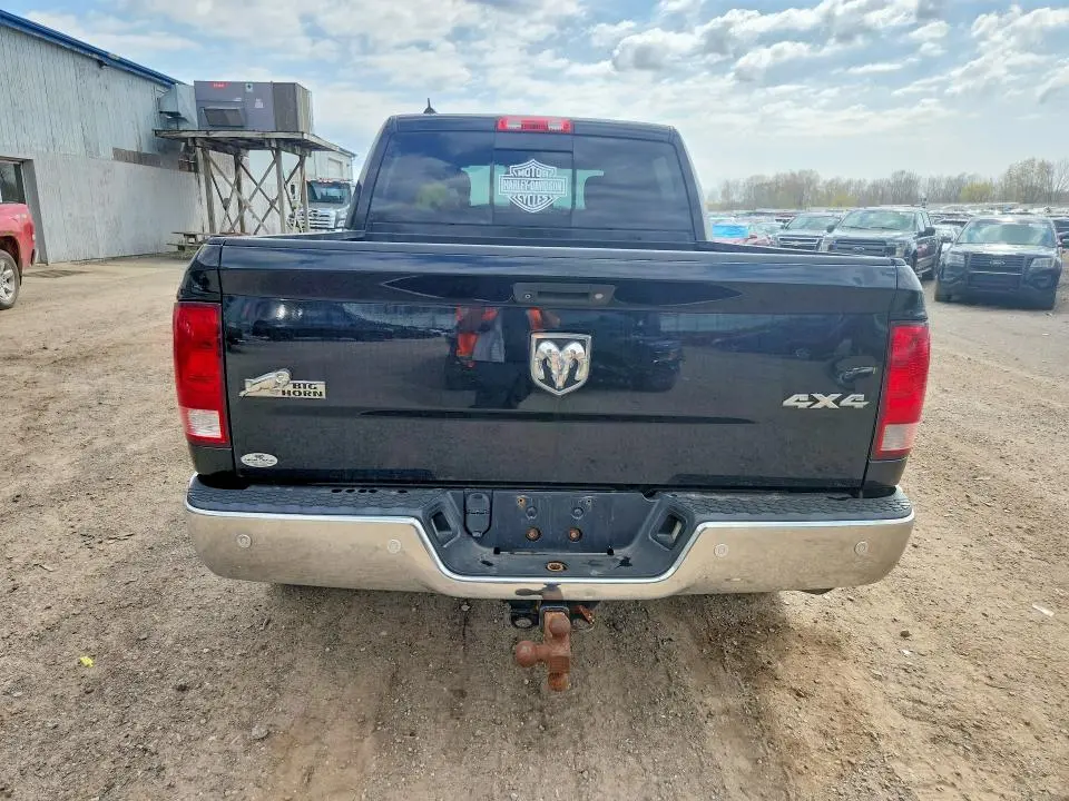 2015 RAM 1500 SLT  