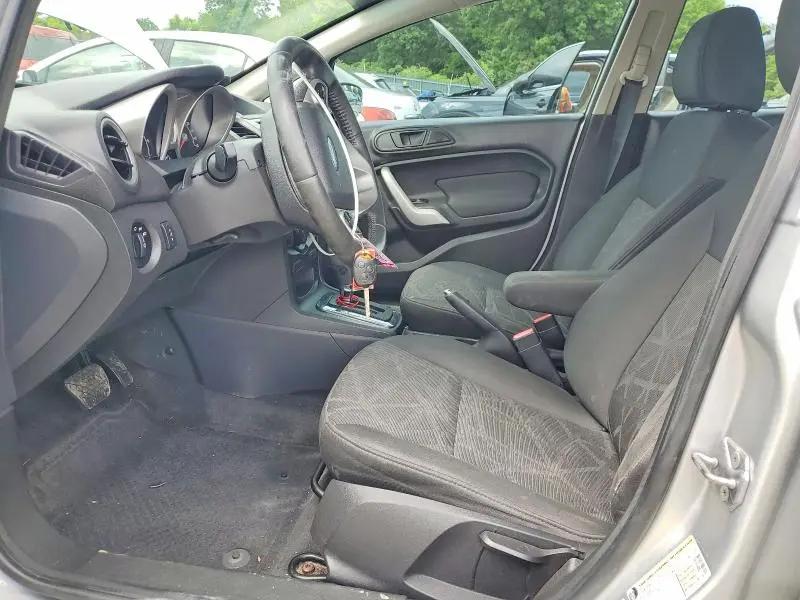 2013 FORD FIESTA SE  
