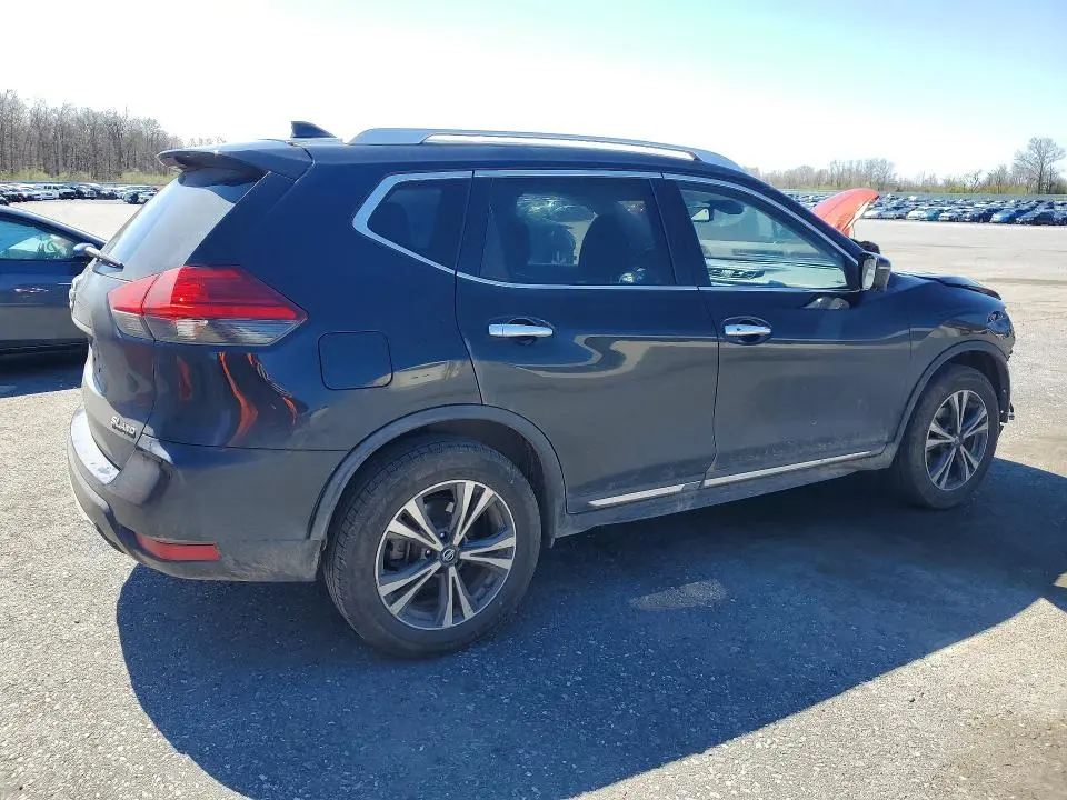 2017 NISSAN ROGUE SL  