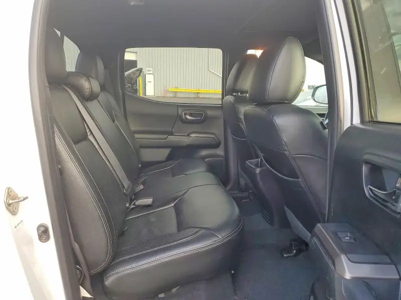 2017 TOYOTA TACOMA DOUBLE CAB  