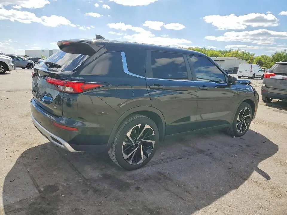 2023 MITSUBISHI OUTLANDER SE  