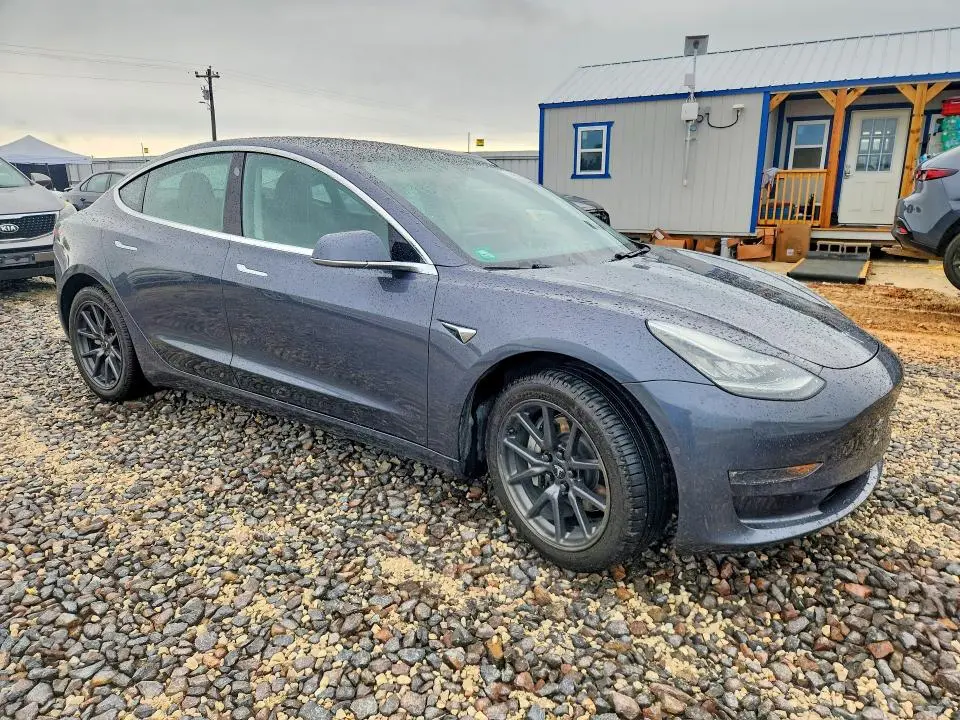 2019 TESLA MODEL 3   
