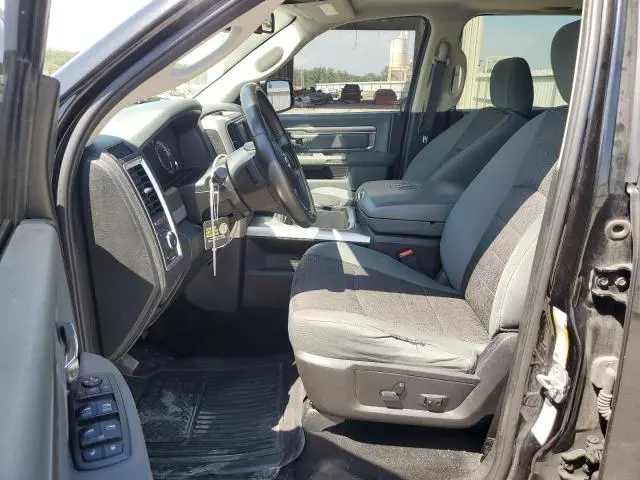 2016 RAM 1500 SLT  