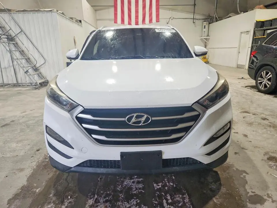 2017 HYUNDAI TUCSON SE PLUS  