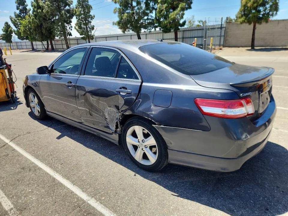 2010 TOYOTA CAMRY SE  