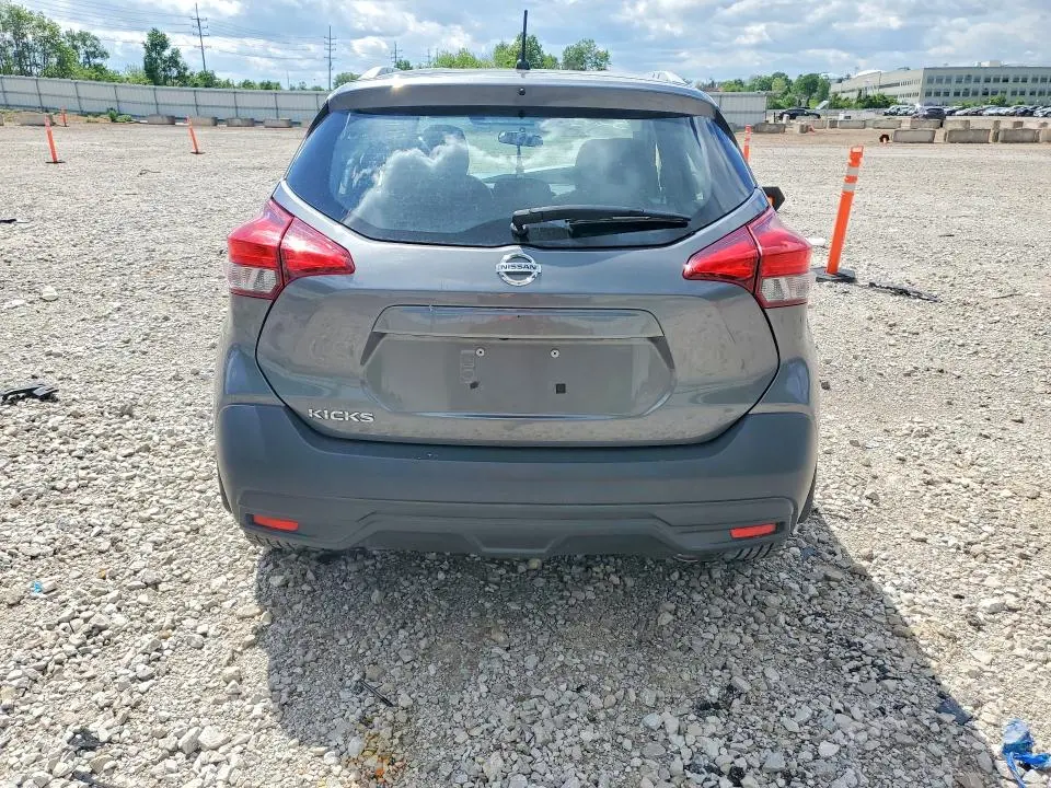 2018 NISSAN KICKS S  
