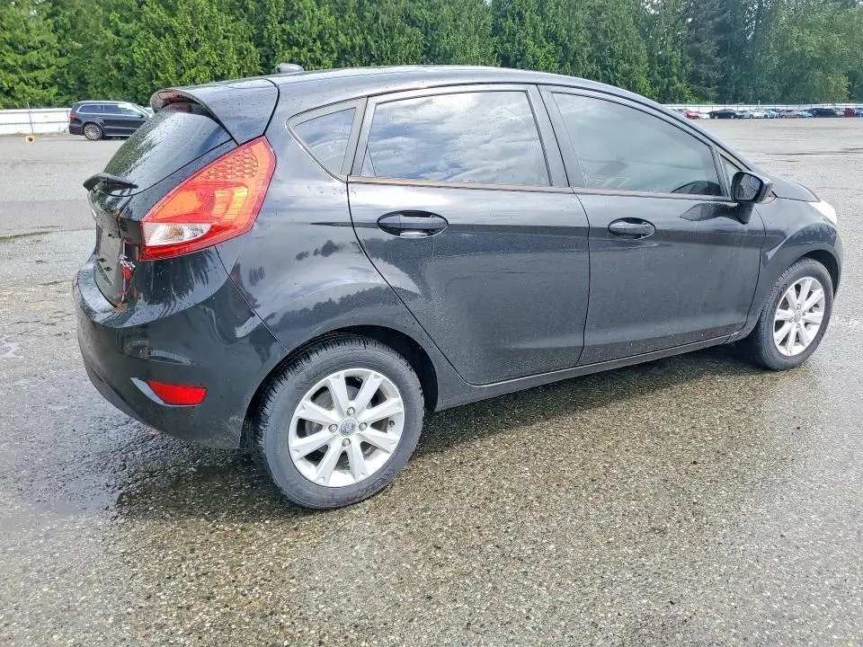 2011 FORD FIESTA SE  