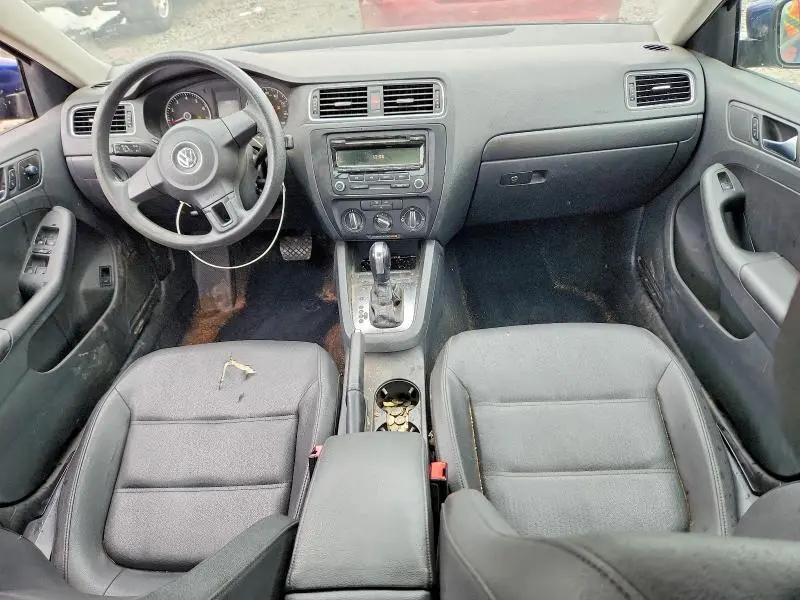 2012 VOLKSWAGEN JETTA SE  