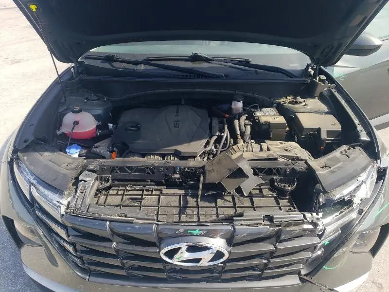 2023 HYUNDAI TUCSON SE  