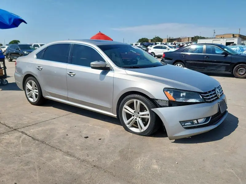 2013 VOLKSWAGEN PASSAT SEL  