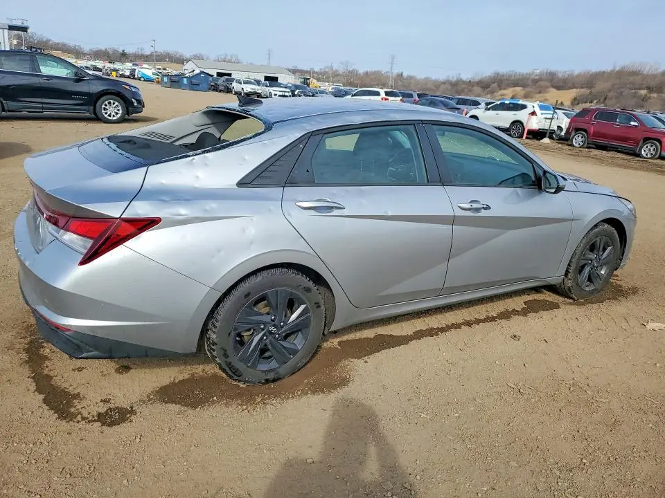 2021 HYUNDAI ELANTRA SEL  