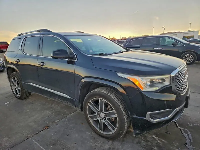 2019 GMC ACADIA DENALI  