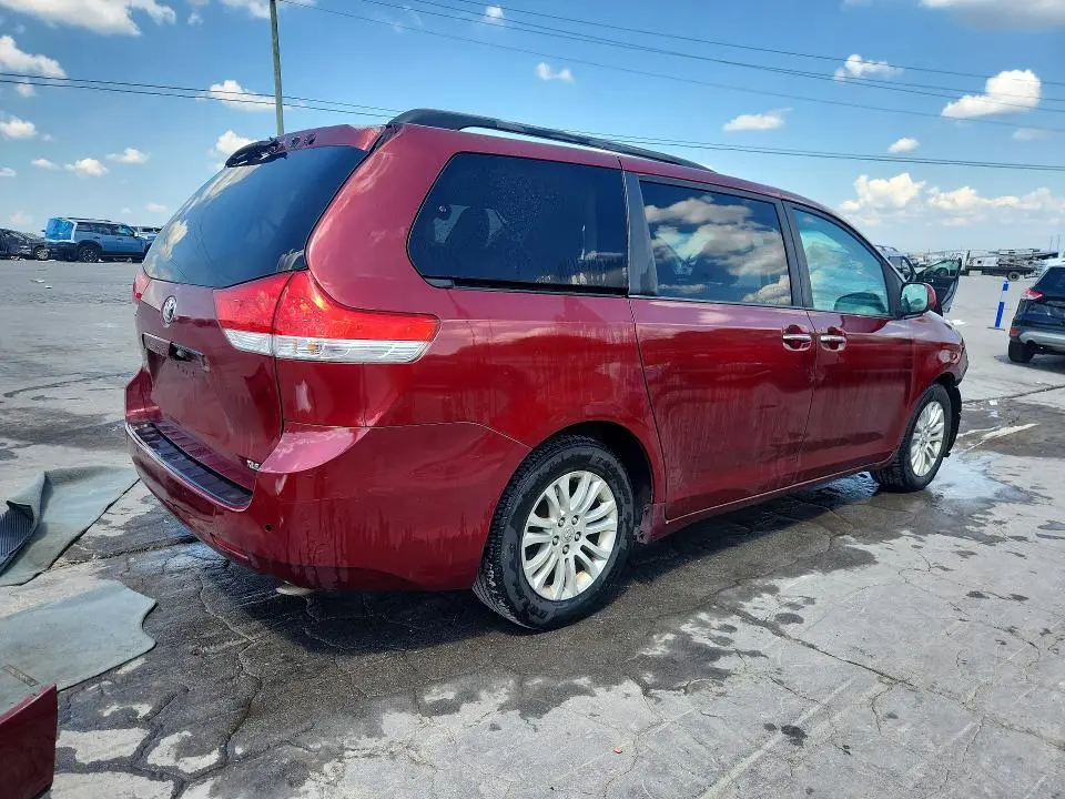 2011 TOYOTA SIENNA XLE 8-PASSENGER  