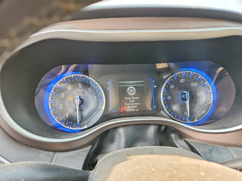 2023 CHRYSLER VOYAGER LX  