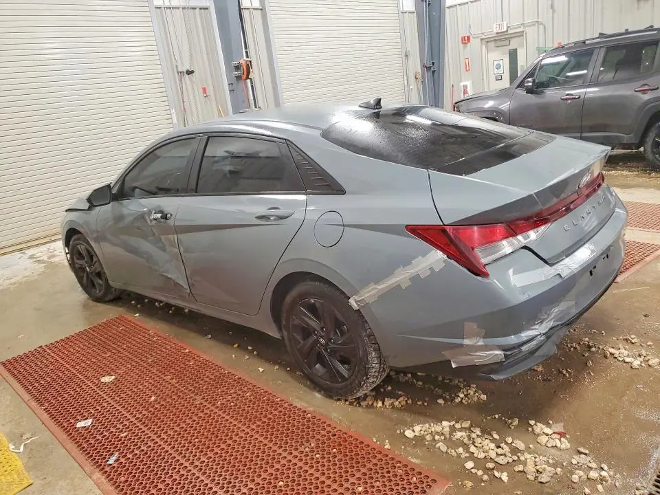 2021 HYUNDAI ELANTRA SEL  