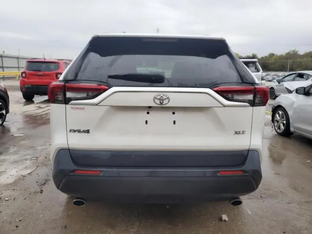 2019 TOYOTA RAV4 XLE  