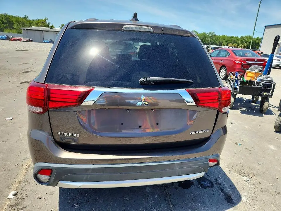 2018 MITSUBISHI OUTLANDER ES  
