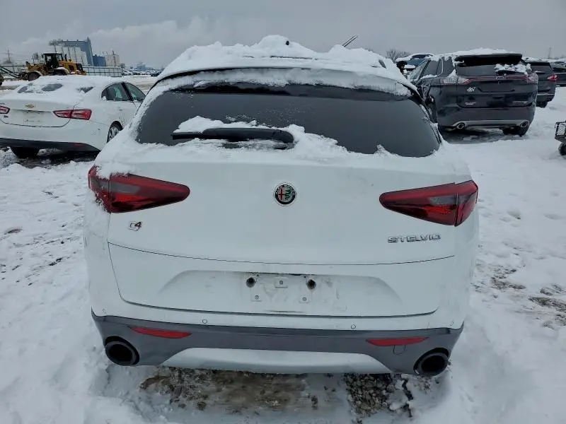 2022 ALFA ROMEO STELVIO TI  