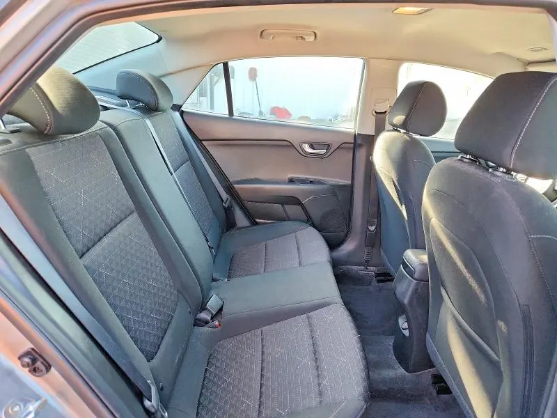 2022 KIA RIO S  