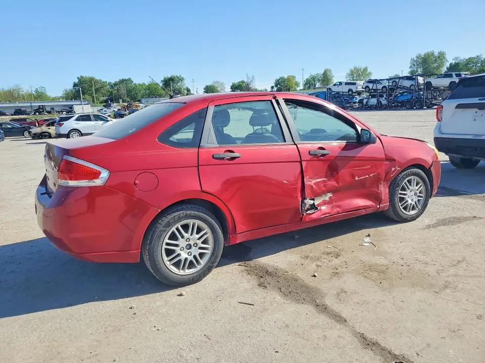 2010 FORD FOCUS SE  