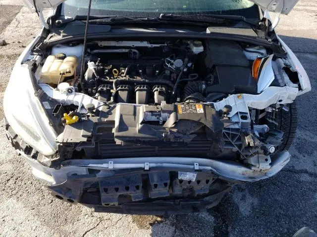 2017 FORD FOCUS SE  