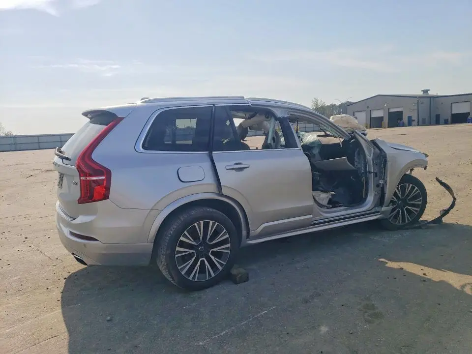2020 VOLVO XC90 T6 MOMENTUM  