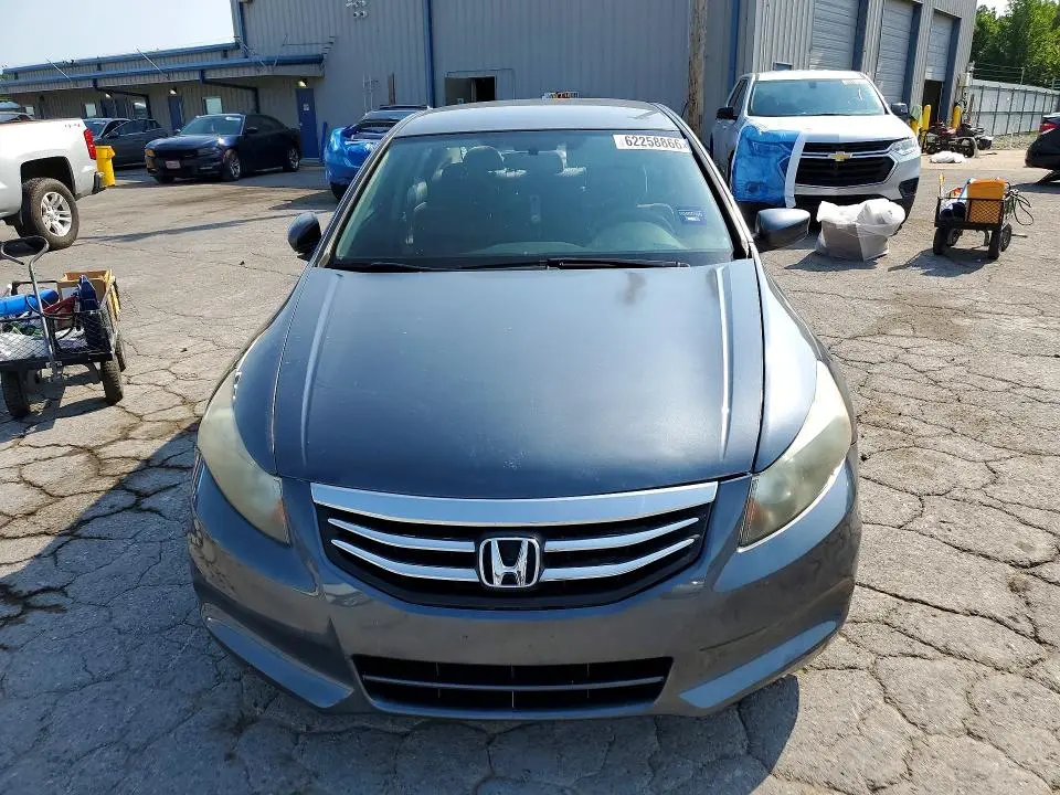 2011 HONDA ACCORD LXP  