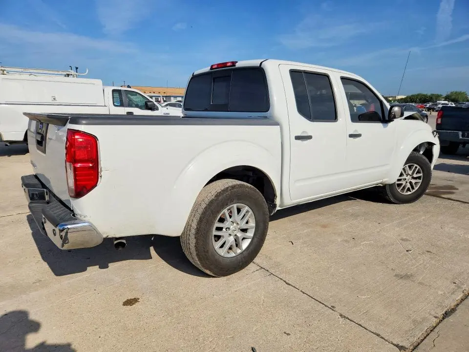 2015 NISSAN FRONTIER S  