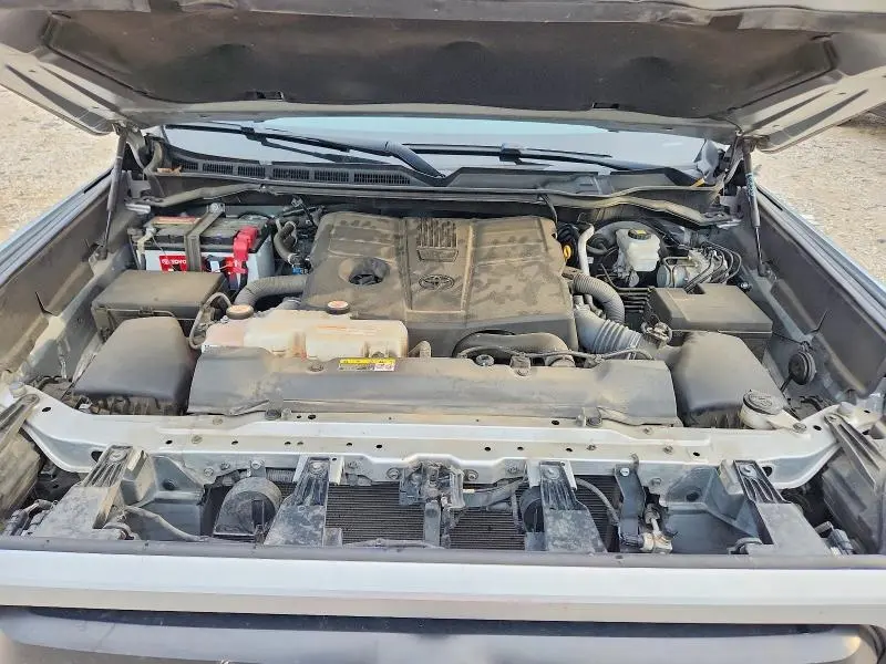 2022 TOYOTA TUNDRA SR5  