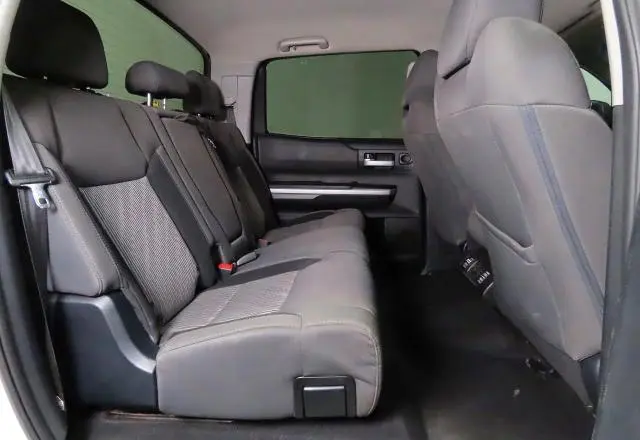 2016 TOYOTA TUNDRA CREWMAX SR5  