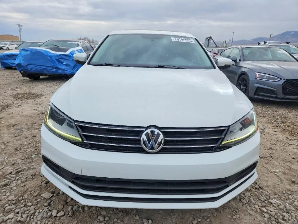 2017 VOLKSWAGEN JETTA SE  
