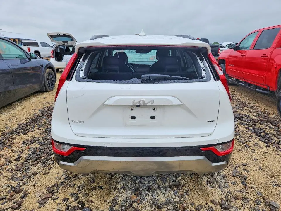 2023 KIA NIRO EX  