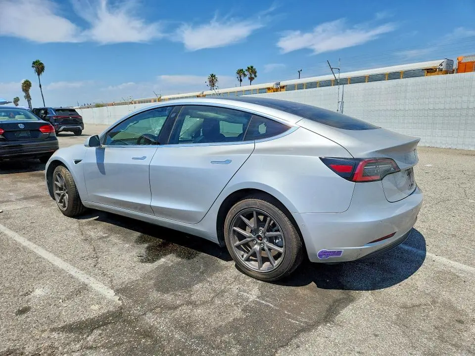 2018 TESLA MODEL 3   