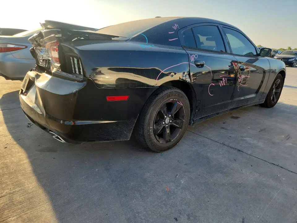 2013 DODGE CHARGER SE  
