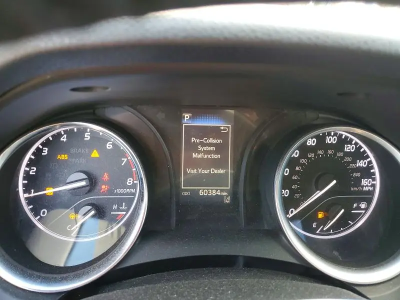 2018 TOYOTA CAMRY SE  