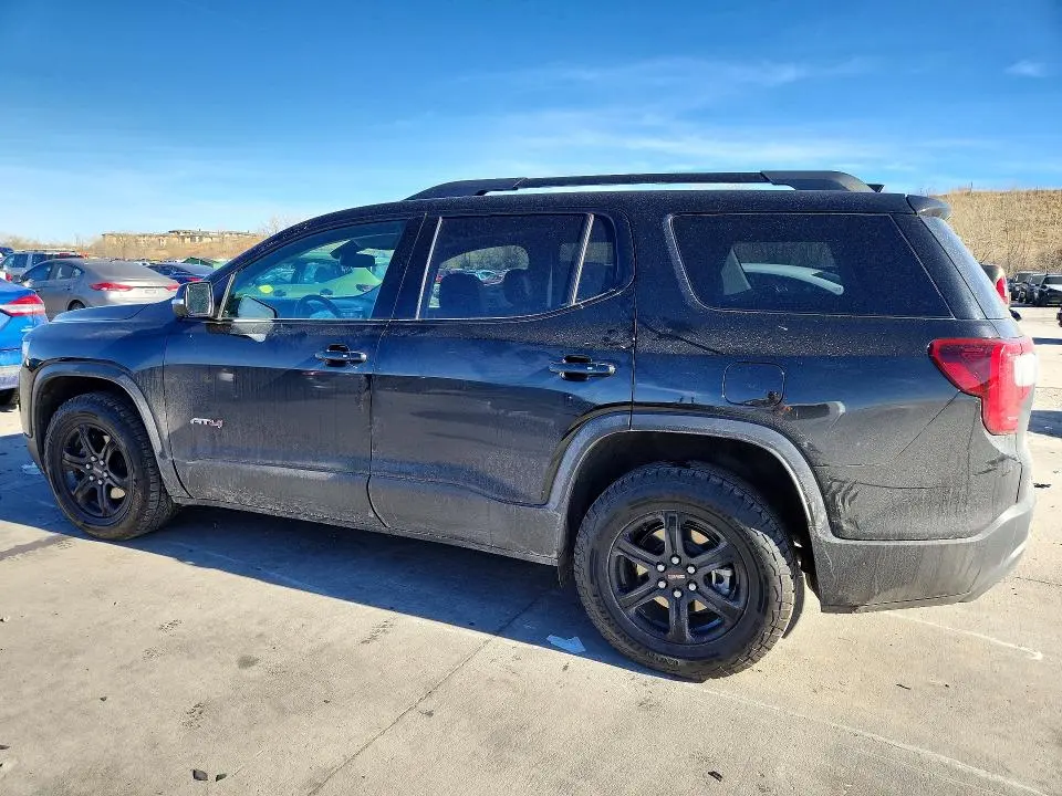 2023 GMC ACADIA AT4  
