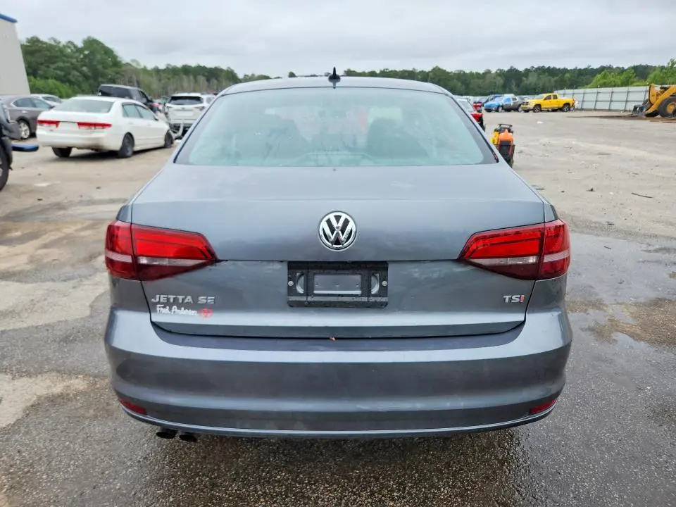 2016 VOLKSWAGEN JETTA SE  