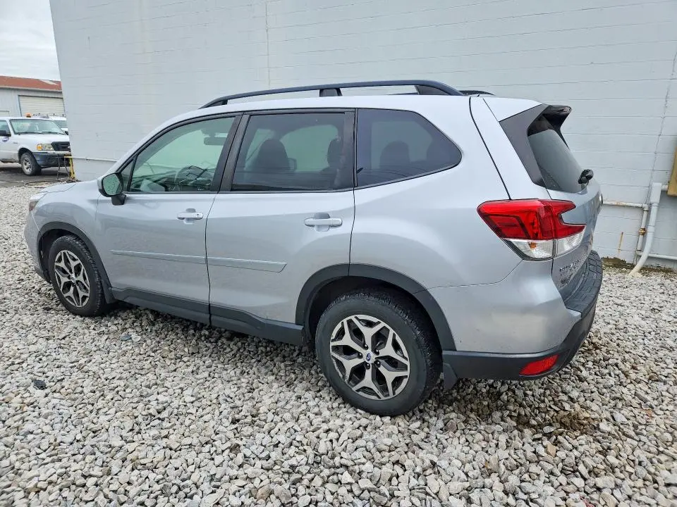 2019 SUBARU FORESTER PREMIUM  