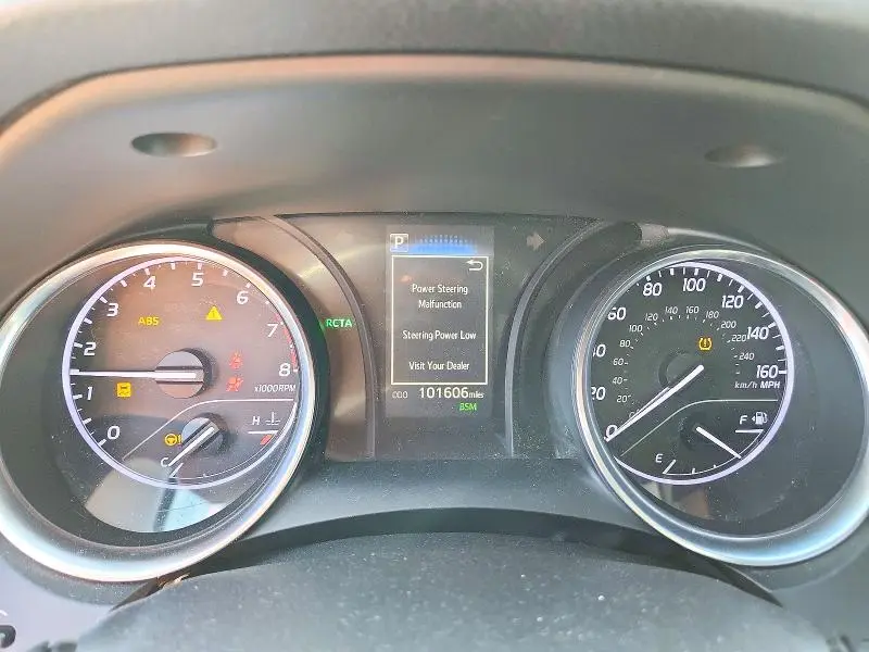 2018 TOYOTA CAMRY SE  