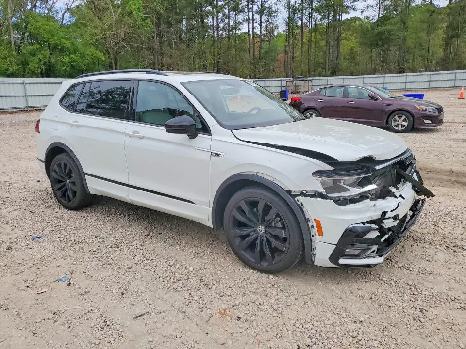 2021 VOLKSWAGEN TIGUAN SE  
