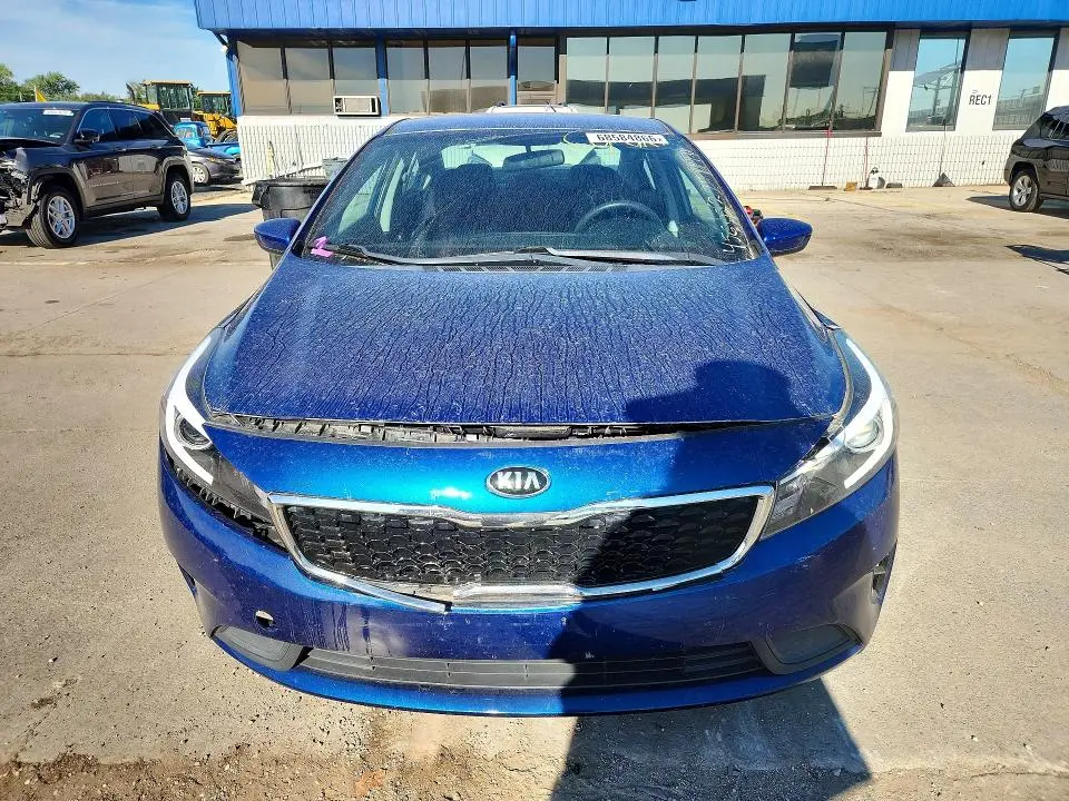 2017 KIA FORTE LX  
