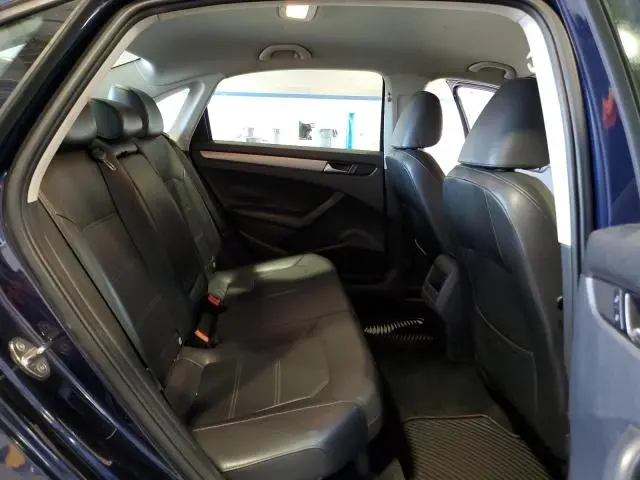 2015 VOLKSWAGEN PASSAT S  