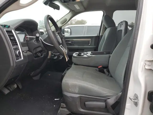 2019 RAM 1500 CLASSIC SLT  