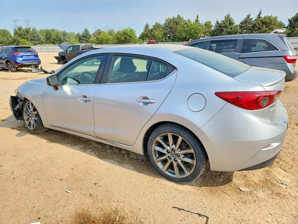 2018 MAZDA 3 TOURING  