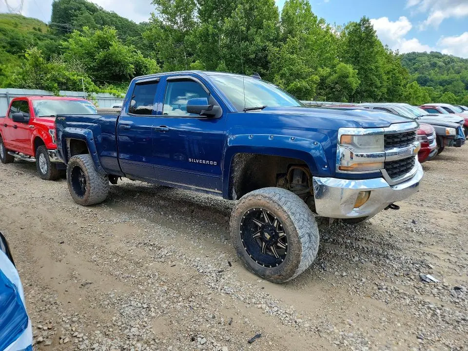 2016 CHEVY SILVERADO K1500 LT ** R & D **