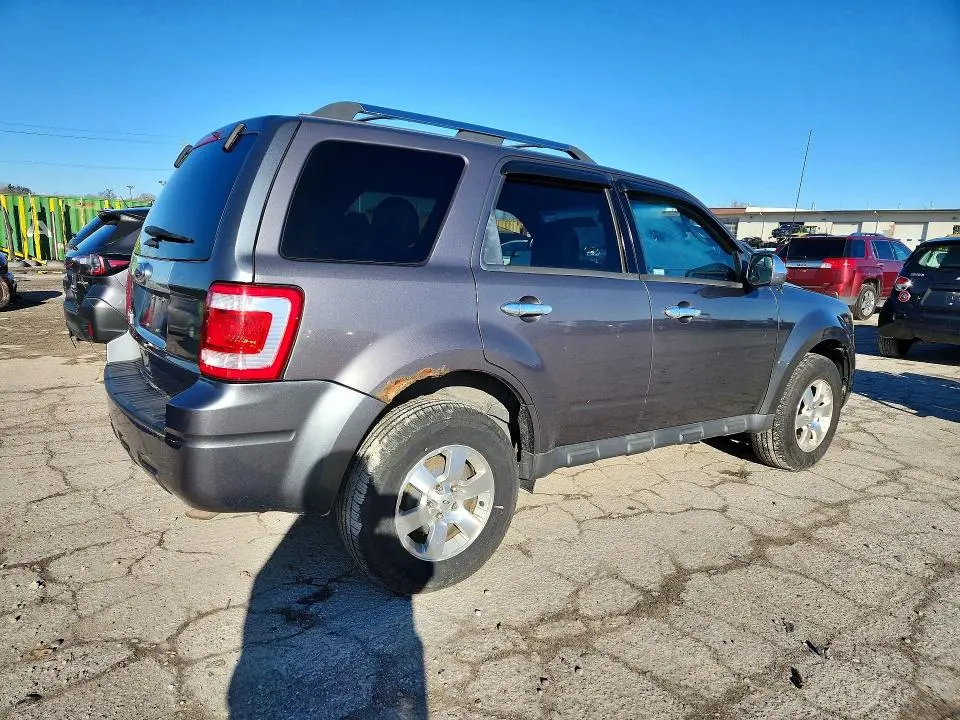 2011 FORD ESCAPE LIMITED  