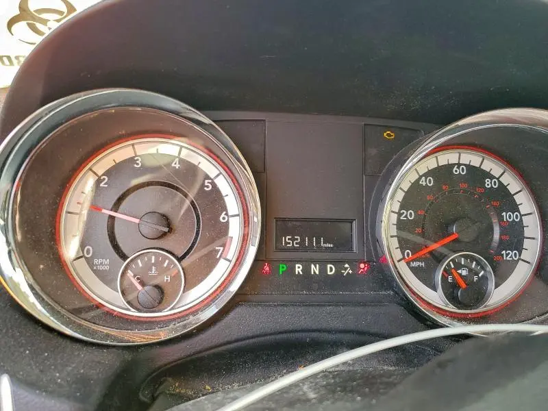 2015 DODGE GRAND CARAVAN SE  