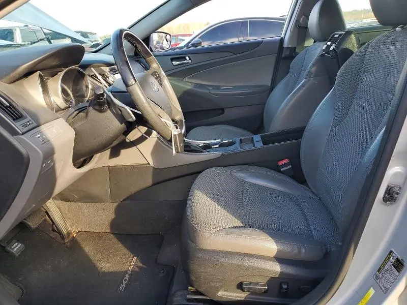 2013 HYUNDAI SONATA SE  