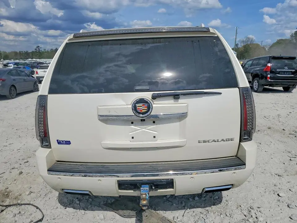 2013 CADILLAC ESCALADE PREMIUM  