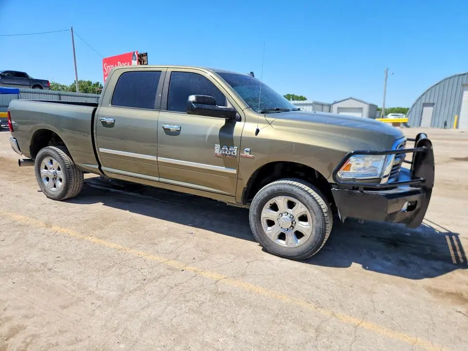 2015 RAM 2500 SLT  